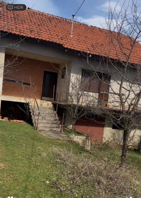 Kuća sa placem, Gornji Barbeš, plac 1654 m2