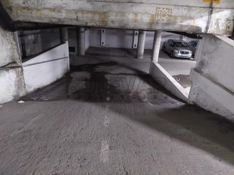 Izdaje se parking mesto u podzemnoj garaži  na keju