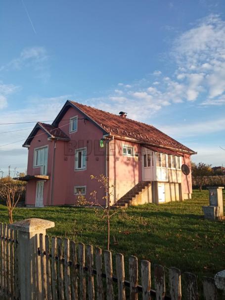 Baljkovac, Kragujevac - kuća 84 m2 u osnovi, na placu 761 m2