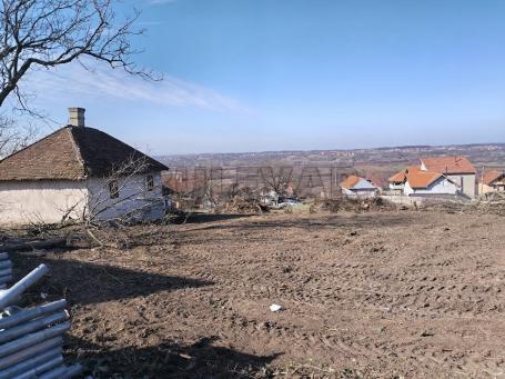 Zemljište u građevinskom području, Maršić, Kragujevac- ukupna površina 6468 m2, pogodno za izgradnju