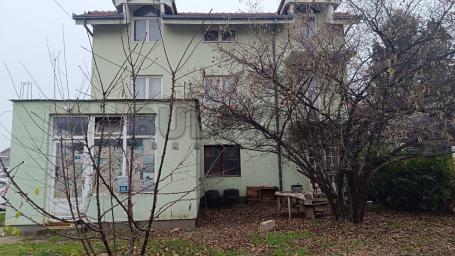 Kuća sa lokalom 134m2, Bulevar Nikole Pašića