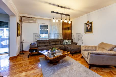 Na prodaju kuća 244m2