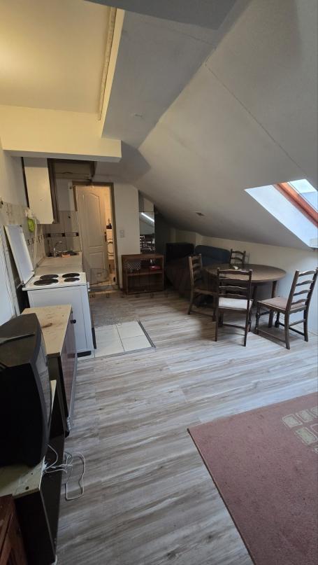 Izdaje se garsonjera kod Gradske bolnice, 30m2