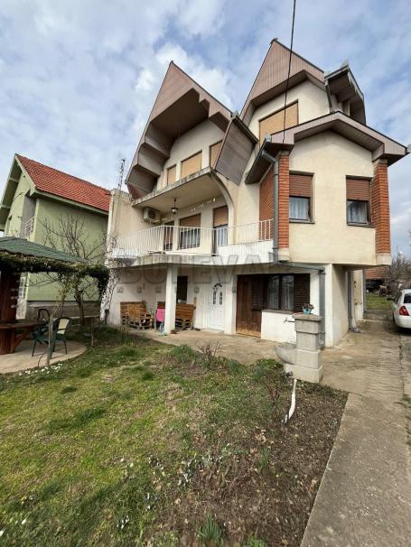 Kuća u Aleksincu 174m2