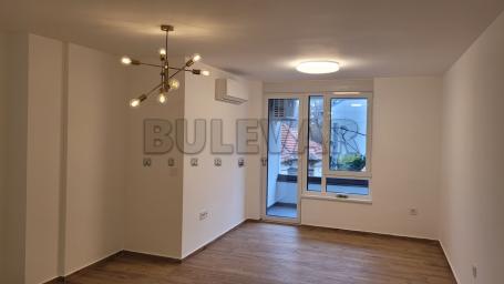Izdaje se nov stan kao poslovni prostor u centru Niša 54m2