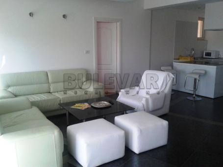 Stan u centru Kragujevca - 4 sprat, 69 m2