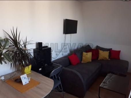 Izdaje se odlična garsonjera u strogom centru Niša, 30m2