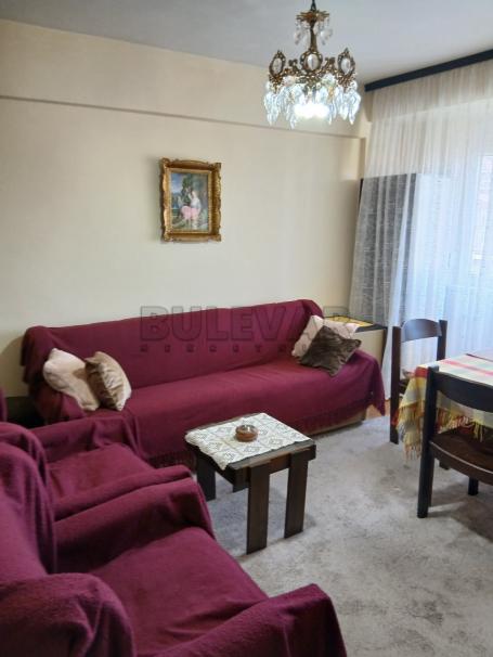 Izdaje se namešten dvosoban stan u blizini Šojke na Obilićevom vencu, 43m2, cg