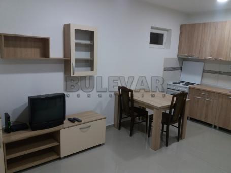 Izdaje se garsonjera kod Kliničkog centra, 29m2!