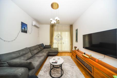 Dvosoban stan 65m2 + garaža, Stara Varoš - Podgorica
