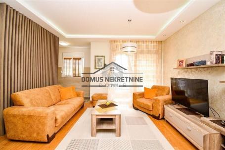 Trosoban namješten stan 82m2, Blok V - Podgorica