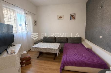 Đakovo, Centar, stan u kući 61 m²