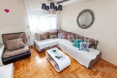 Trosoban stan 80m2, na Paliluli