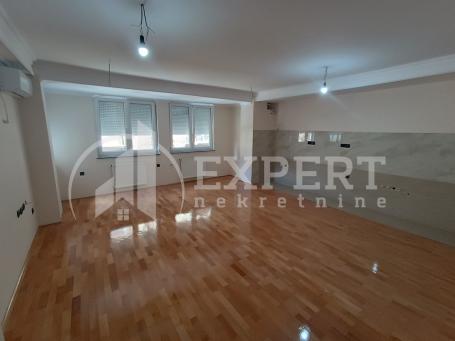 Lux stan u blizini Svetinikolske crkve, 2.5, 86 m2