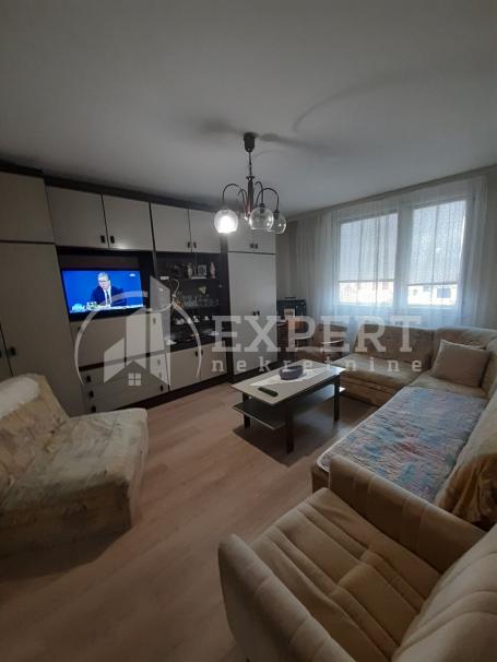 Odličan 2.0 stan, 58m2,  VI sprat , lift, Duvanište kod Merkatora