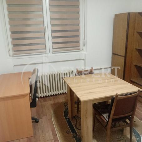 Izdaje se stan u centru grada!