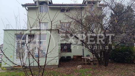 Kuća sa lokalom 134m2, Bulevar Nikole Pašića