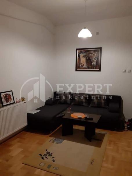 2.5, Centar, Kej