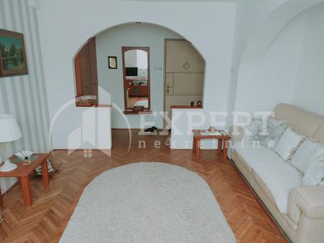 Dvosoban stan 55m2  pored pešačke zone, strogi centar