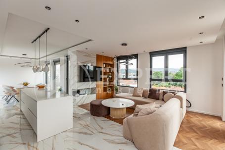 Penthouse, 225 m2, Čair