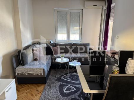 Izdaje se odličan jednoiposoban stan kod Parka Svetog Save, 35m2