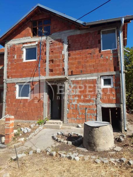 Vikendica, 10 ari plac, Vinik