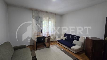 Izdaje se sprat kuće  kod Dif-a, 102m2, na prvom spratu