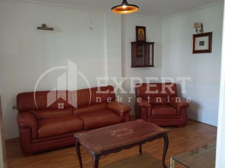 Izdaje se dvosoban stan  kod  Margera, 62m2!