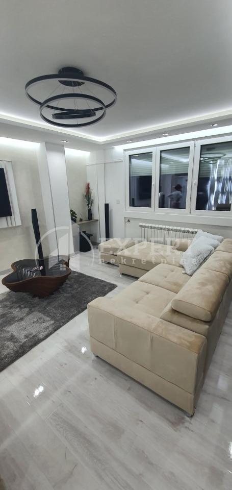 Izdaje se Lux stan u strogom centru grada, 85m2!