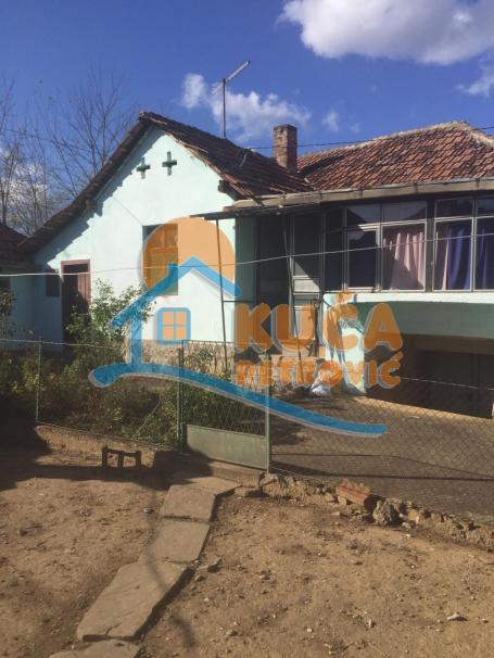 Kuća 90 m2 sa pomoćnim obektima i sa okućnicom 10 ari