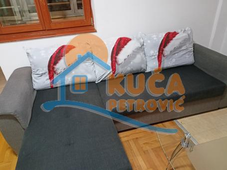 Izdaje se stan na Panteleju
