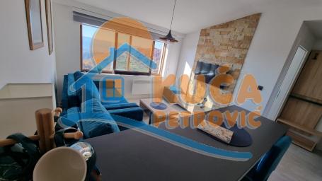 Retko u ponudi, luksuzno opremljen apartman 1.5 na Kopaoniku