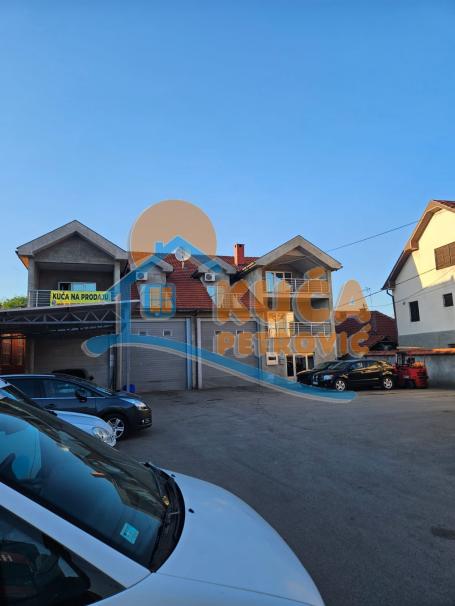 Poslovno-stambeni prostor u Leskovcu, 766m2