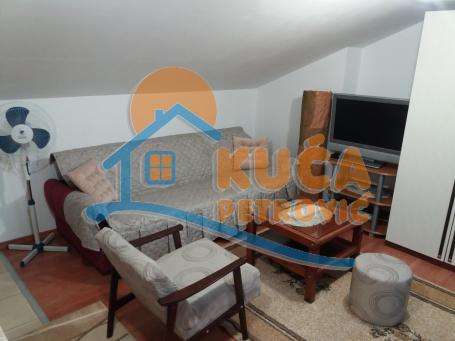 Izdaje se odlična garsonjera u blizini Šojke, 26m2