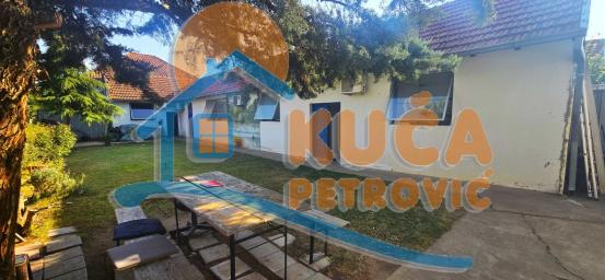 Odličan stambeno poslovni objekat,  294m2, plac 606m2, Donji Komren blizu Idee