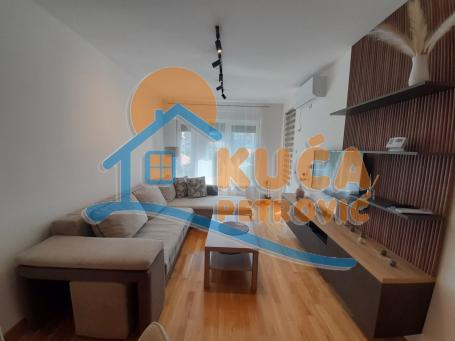 Izdaje se neuseljavan dvoiposoban stan, 60m2