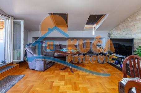 Prelep 3.0 stan, centar, 95m2
