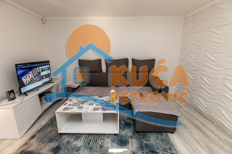 kuća i lokal, kod azija centra