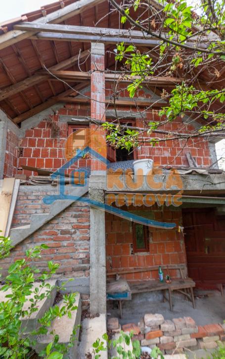 Vikendica, Delijski Vis, 80 m2