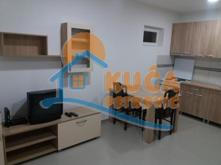 Izdaje se garsonjera kod Kliničkog centra, 29m2!