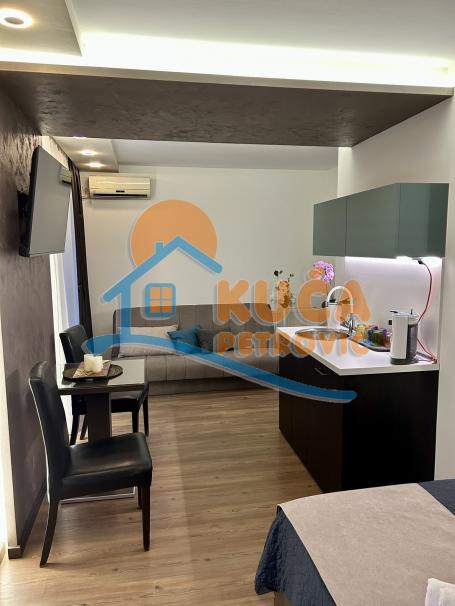 Izdaje se garsonjera u Durlanu preko puta Niteksa, 30m2!