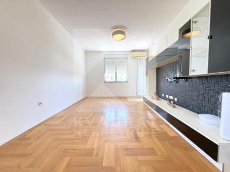 Prodaja, Trosoban stan, Podgorica, Tuški Put, 89m2