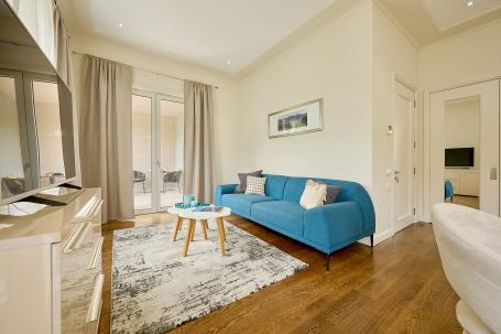 Izdavanje, Stan, 63m2 , Porto Montenegro