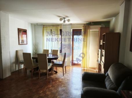 Dvosoban stan površine 54m2- Novo Naselje!