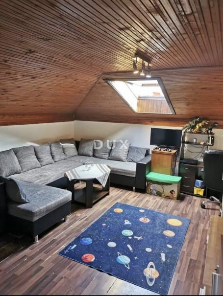 LOVRAN, CENTAR - stan u visokom potkrovlju stare vile, 80m2+20m2 studio