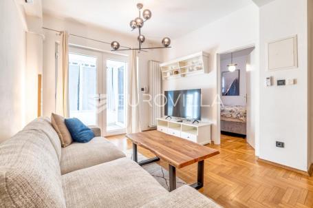 Zagreb, Bijenička cesta, novouređen moderan dvosoban stan vanjsko parkirno mjesto, 41 m²