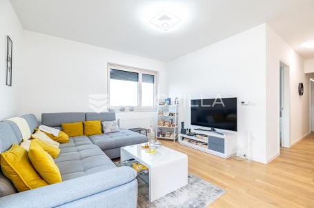 Zagreb, Dubrava, odličan četverosobni stan s garažnim mjestom, 89 m²