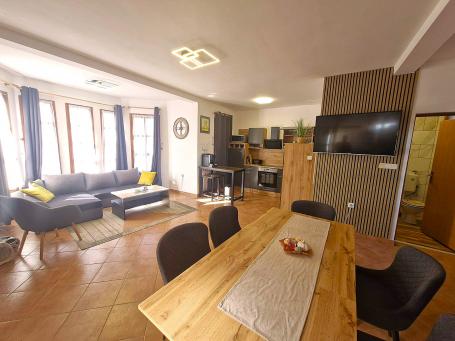 samostojeća kuća, bazen, jakuzzi, roštilj, 