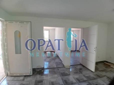 Kuća u izgradnji na otoku Viru – prilika