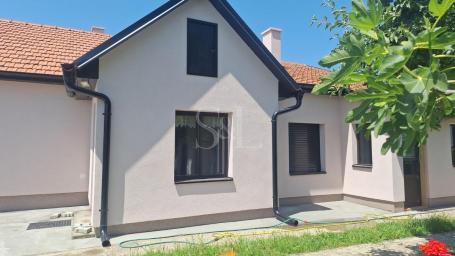 KUĆA U STAPARU